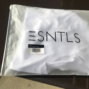 ESNTLS White Crew Neck T Shirt (small) brand new!